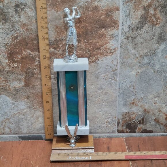 Vintage Golf Trophy Female Golfer Figurine Missing Golf Club - Picture 7 of 13